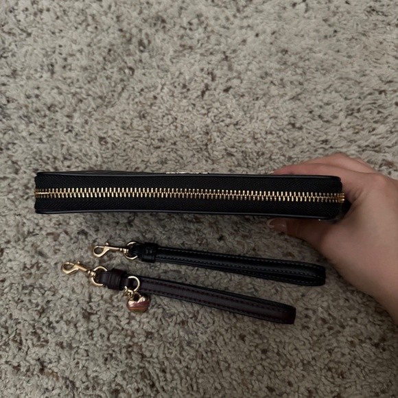 Coach Wallet - Picture 3 of 8